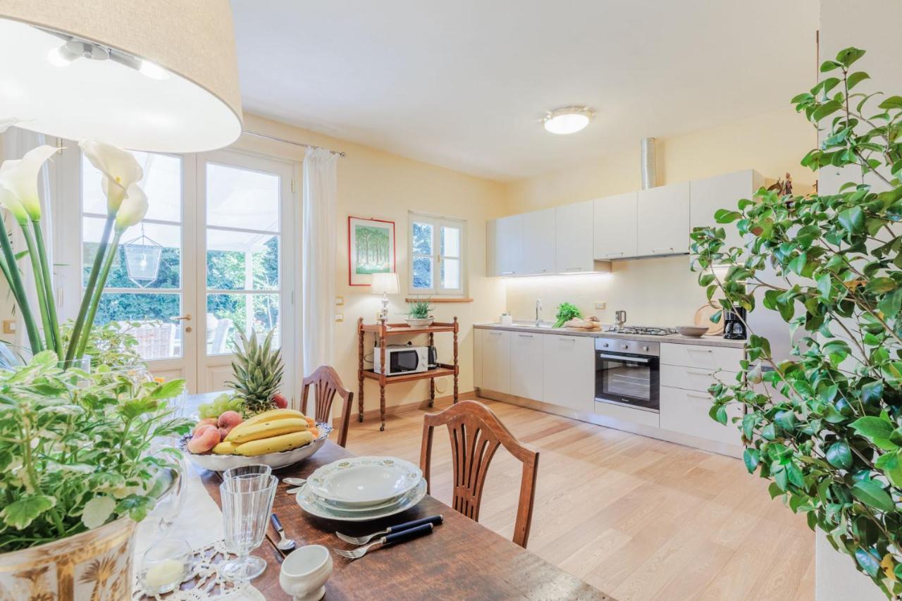 Villa Bassotta, A Charming Cottage Lucca Bagian luar foto