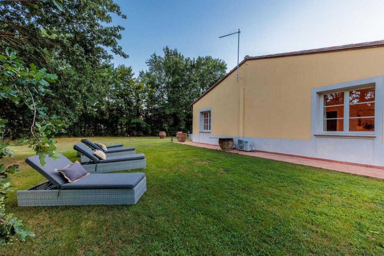 Villa Bassotta, A Charming Cottage Lucca Bagian luar foto