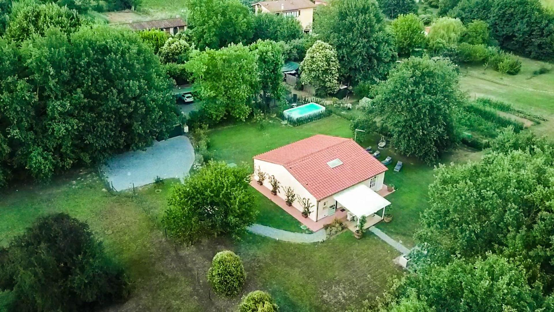 Villa Bassotta, A Charming Cottage Lucca Bagian luar foto